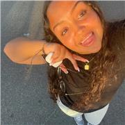 Hi! Tengo 17 años y un nivel de ingles avanzado. Estoy dispuesta a dar clases por la tarde a alumnos de primaria. Horario Flexible